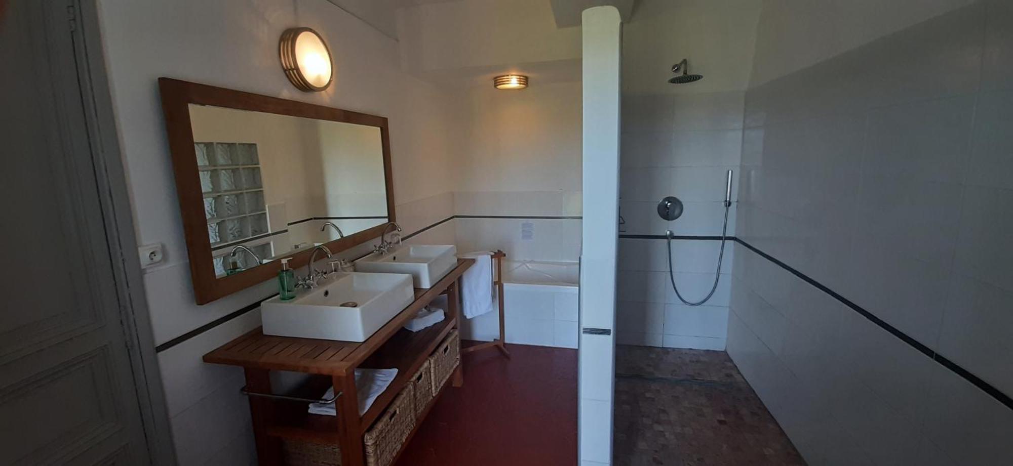 Bed And Breakfast La Grande Lauzade Le Luc Buitenkant foto